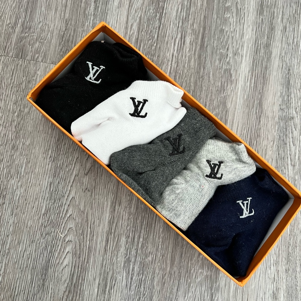 not authentic LV socks
